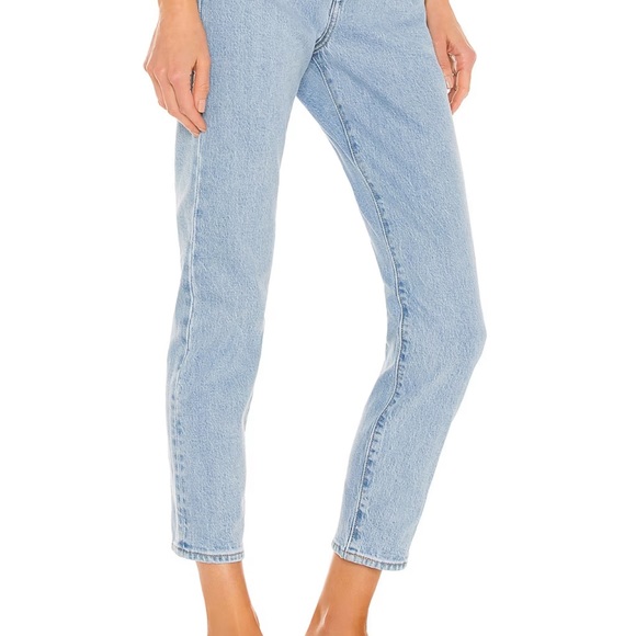 Levi’s Wedgie Icon Fit Ankle Jeans - Picture 3 of 13
